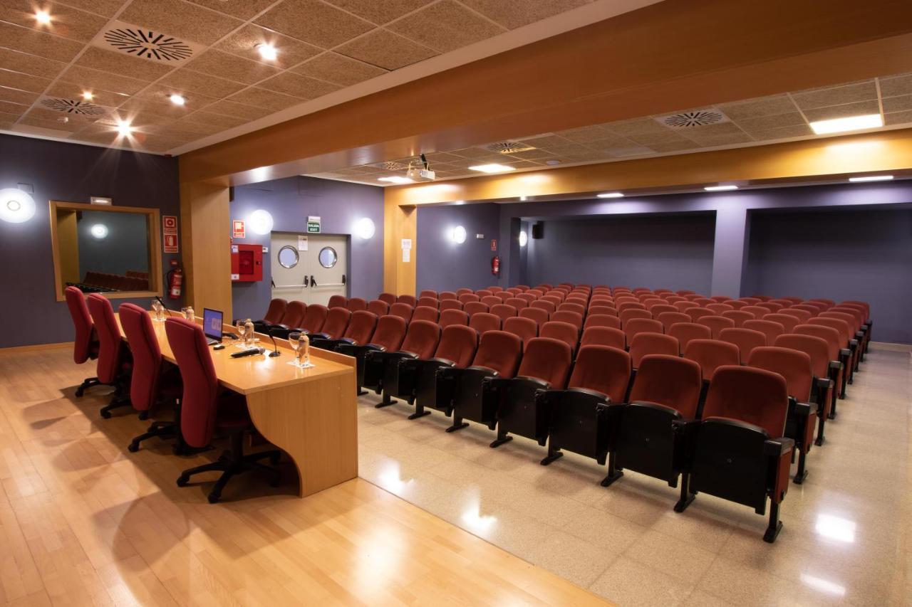 Villa Alojamiento Y Congresos - Villa Universitaria Сан-Висенте-дель-Распеч Экстерьер фото